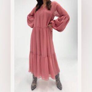 Missguided - Pink Tiered V Neck Midaxi Smock Dress